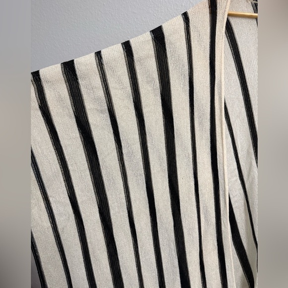 Torrid Ivory & Black Stripe Ruana Kimono - Picture 7 of 8
